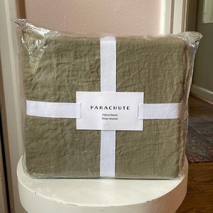 NWT PARACHUTE Linen Fitted Sheet Twin in Surplus Olive Green 100% European Flax